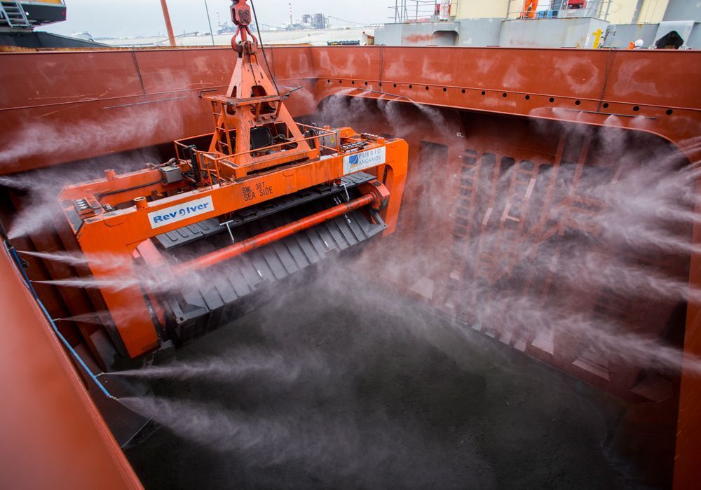 Puerto Angamos logra cifra record y transfiere 126 mil toneladas de concentrado de cobre en un mes