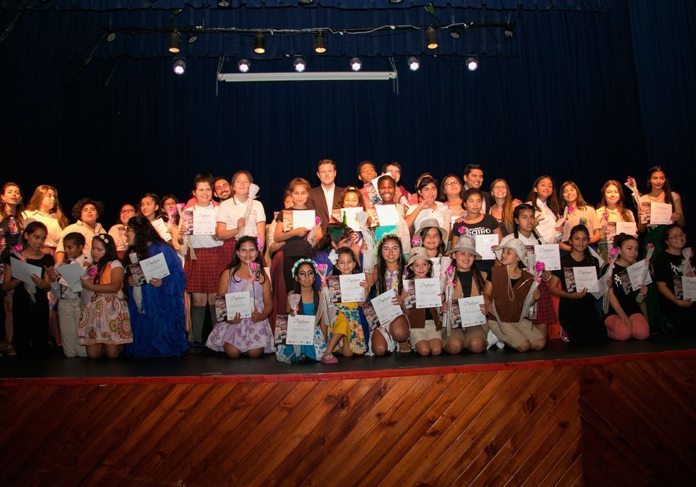 Escuela de Teatro Puerto Angamos cierra su cuarto año fomentando el arte y la cultura en Mejillones
