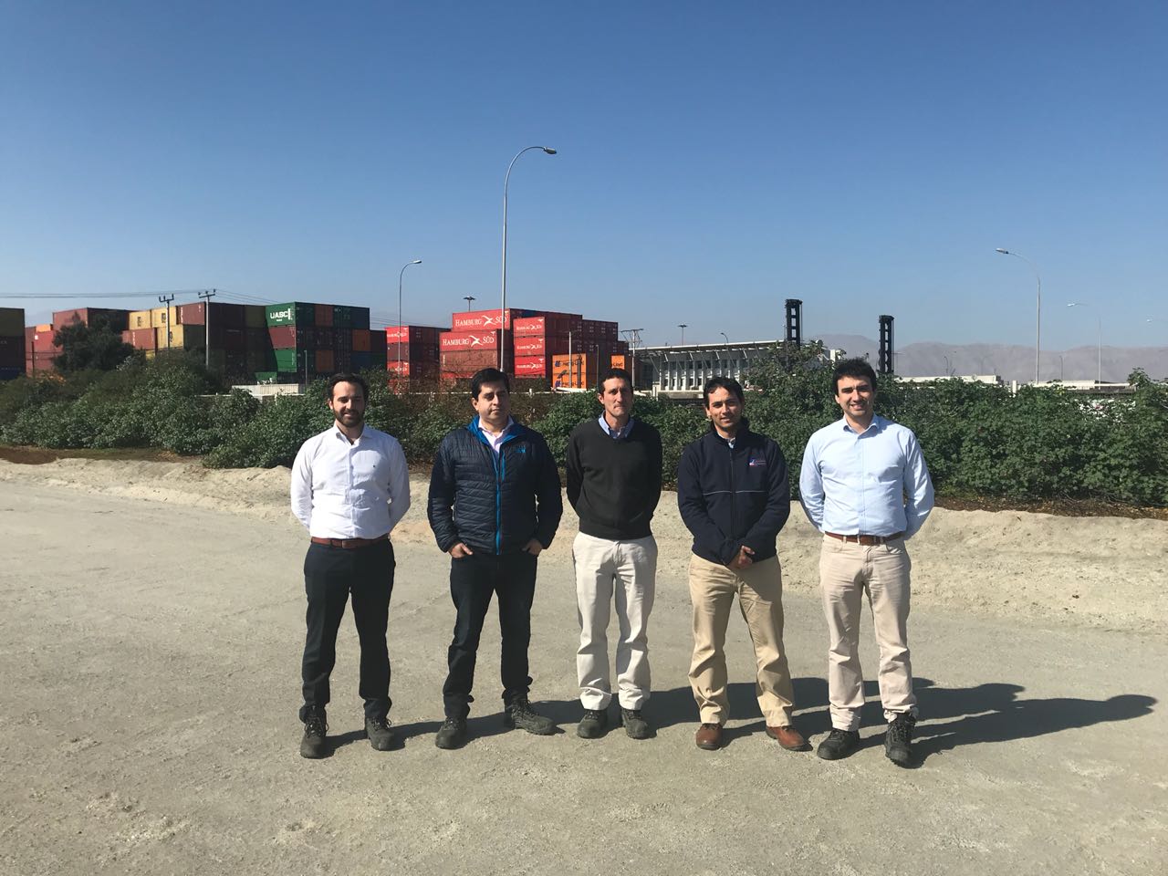 Puerto Angamos recibió en sus instalaciones al senador Pedro Araya Guerrero