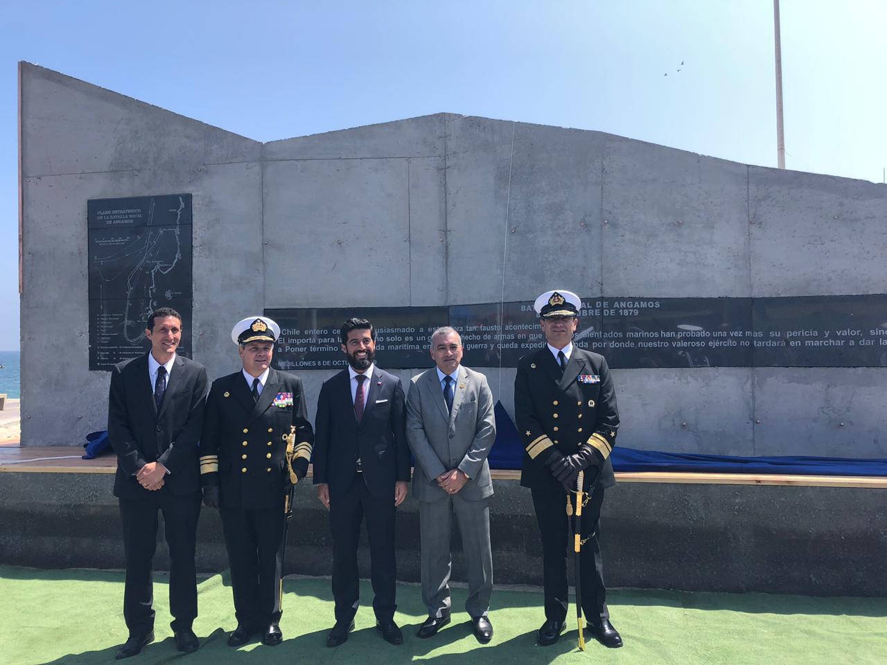 Puerto Angamos inaugura monumento en homenaje a la Armada de Chile y la comunidad de Mejillones