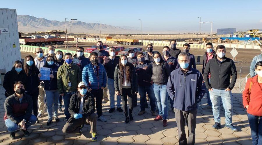 Voluntarios entregaron cajas de alimentos a familias de Antofagasta
