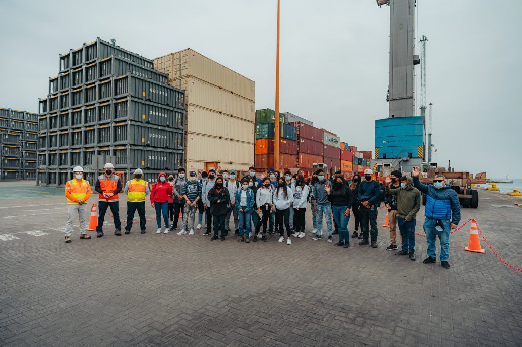 Puerto Angamos abre sus Puerta a la Comunidad de Mejillones